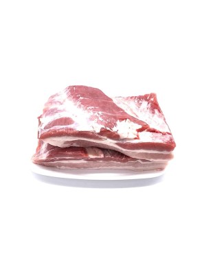 Fresh Sicilian bacon characterized by a tasty flavor as well as a soft meat and in addition to this a lively color.