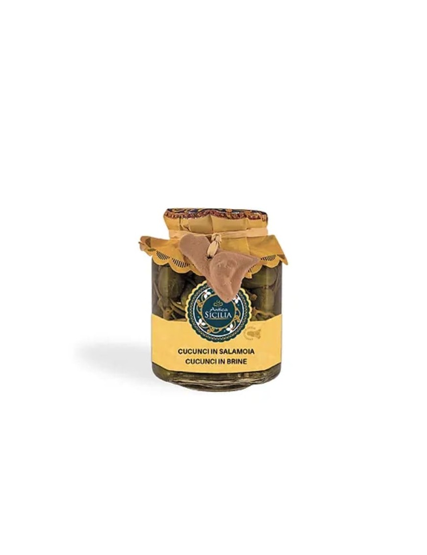The pickled cucunci are a Sicilian appetizer perfect for croutons and also with a tasty and unmistakable flavor