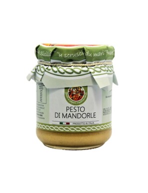 Delizioso pesto di mandorle siciliane dal sapore gustoso ed inconfondibile: ottimo per condire piatti della tradizione