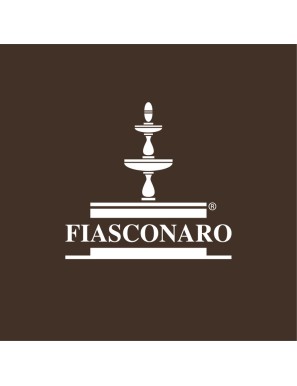 Delizioso torrone siciliano al cioccolato fondente dell'azienda Fiasconaro: un'eccellenza siciliana da non perdere!